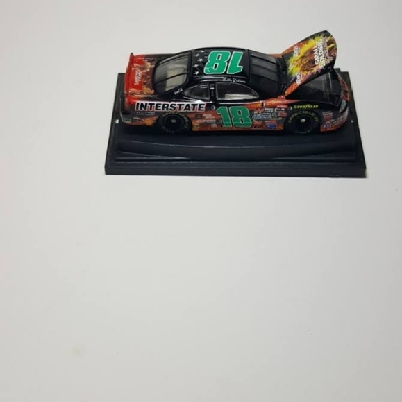 Revell Small Soldier #18 Bobby Labonte Pontiac Grand Prix Diecast Replica Car - Picture 4 of 5
